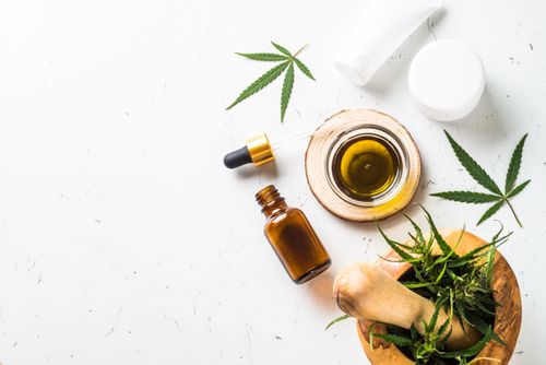 Cannabis Medicinal vs. Recreativa: Principais diferenças, benefícios e regulamentação