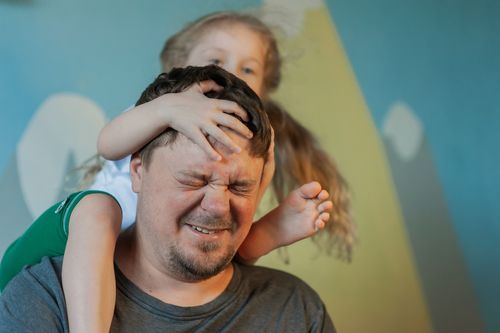 Síndrome de Tourette: Como a Cannabis Medicinal pode reduzir tiques e melhorar a qualidade de vida