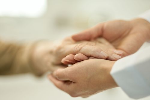 CBD e Distúrbios Motores: Como a Cannabis Medicinal auxilia no controle de Doenças Neurológicas