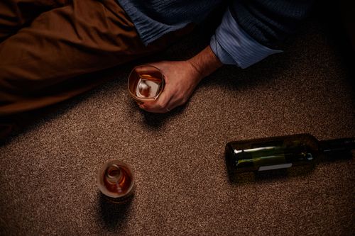 O papel do canabidiol (CBD) no tratamento da dependência alcoólica
